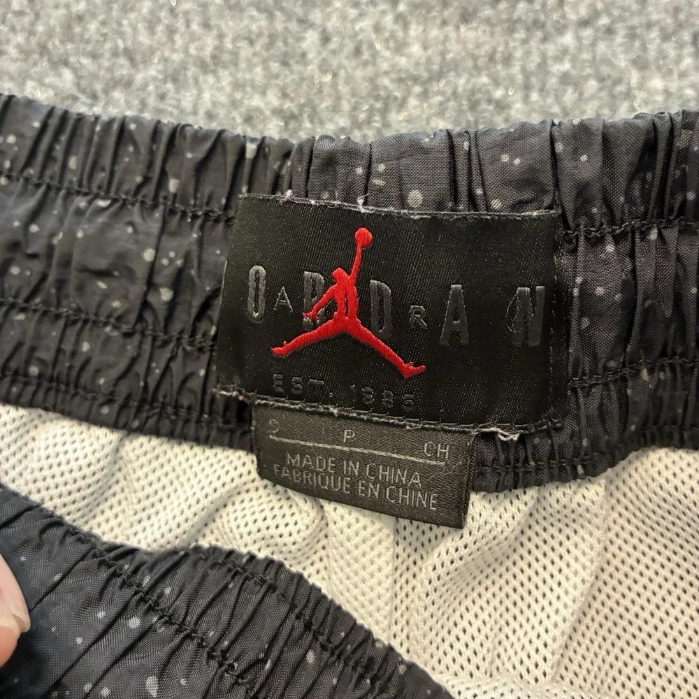 Nike Air Jordan Poolside Mesh Lined Shorts Mens Size Small Cement Black Jumpman